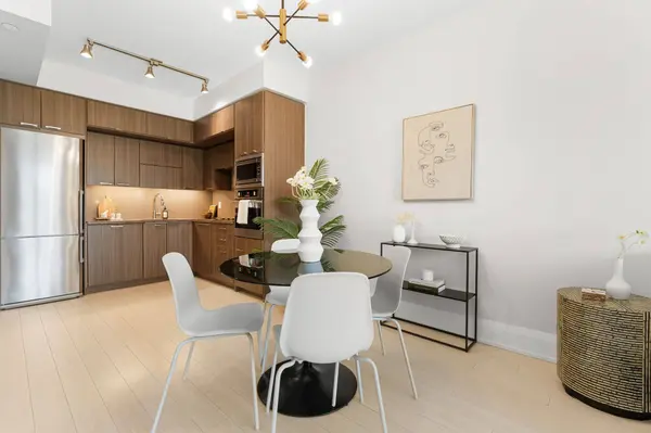 120 Harrison Garden BLVD #426, Toronto C14, ON M2N 0H1
