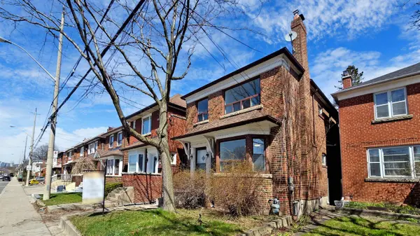 451 Donlands AVE, Toronto E03, ON M4J 3S4