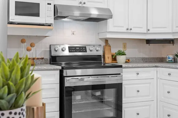 1 Baronial CT, Toronto E10, ON M1C 3J5