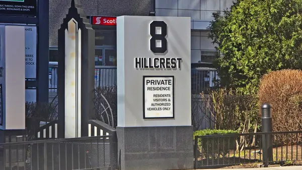 8 Hillcrest AVE #505, Toronto C14, ON M2N 6Y6