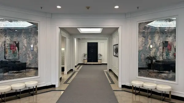8 Hillcrest AVE #505, Toronto C14, ON M2N 6Y6