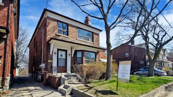 451 Donlands AVE #Main, Toronto E03, ON M4J 3S4