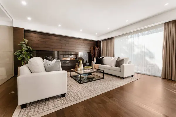 436 Glengarry AVE, Toronto C04, ON M5M 1E8