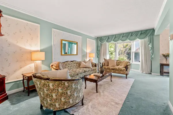 37 Jessica GDNS, Vaughan, ON L4J 3G1