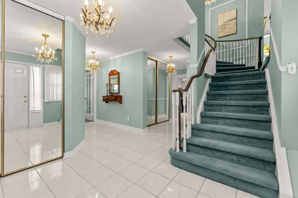 37 Jessica GDNS, Vaughan, ON L4J 3G1