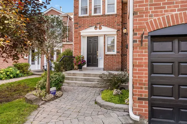 37 Jessica GDNS, Vaughan, ON L4J 3G1