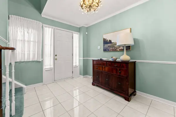 37 Jessica GDNS, Vaughan, ON L4J 3G1