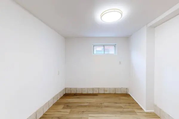 102 Bowie AVE #Bsmt, Toronto W04, ON M6E 2P7