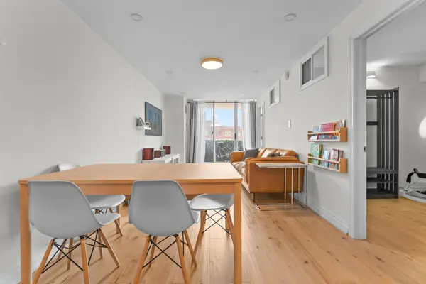 99 Cameron ST #502, Toronto C01, ON M5T 3A2