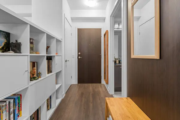 10 Park Lawn RD #405, Toronto W06, ON M8V 0H9