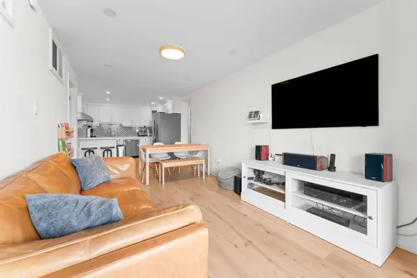 99 Cameron ST #502, Toronto C01, ON M5T 3A2