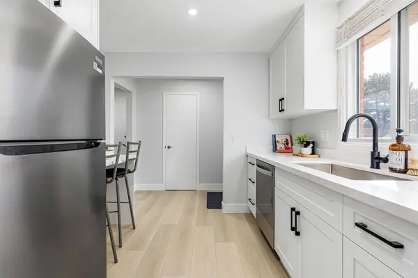 100 Bluevale ST N #7, Waterloo, ON N2J 4M9