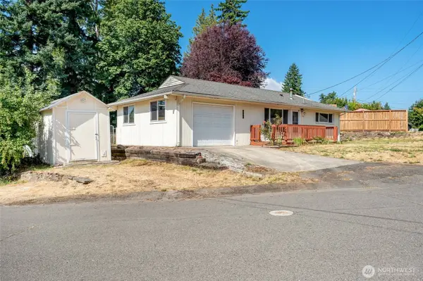 621 Tacoma AVE NE, Renton, WA 98056