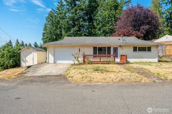 621 Tacoma AVE NE, Renton, WA 98056