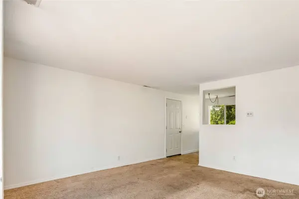 621 Tacoma AVE NE, Renton, WA 98056