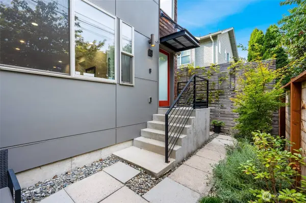 319 21st AVE, Seattle, WA 98122