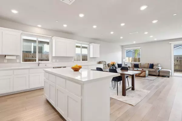 2136 Longmire LOOP, Roseville, CA 95747