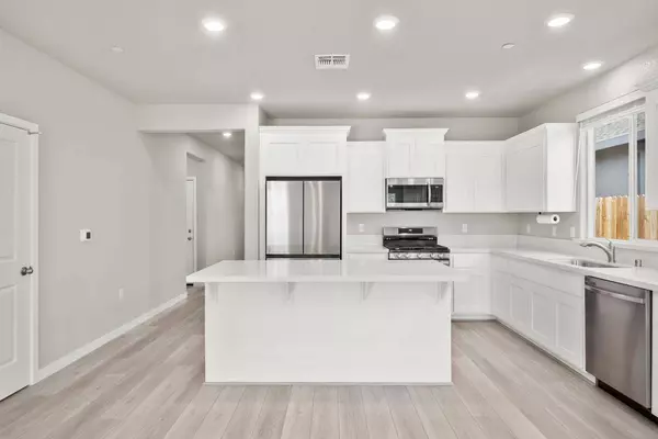 2136 Longmire LOOP, Roseville, CA 95747