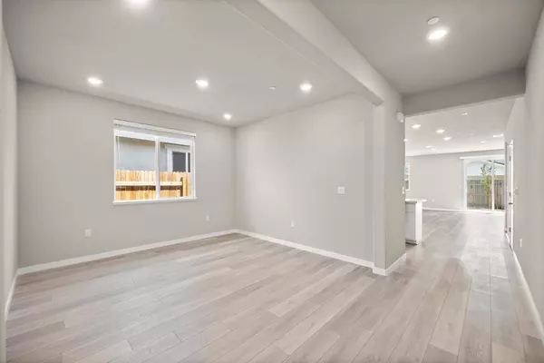 2136 Longmire LOOP, Roseville, CA 95747