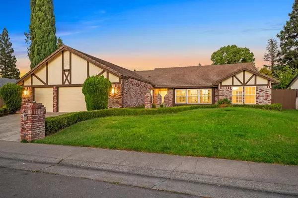 1421 Champion Oaks DR, Roseville, CA 95661