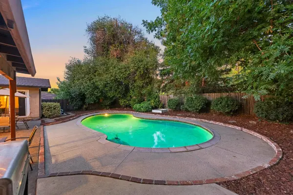 7200 Spicer DR, Citrus Heights, CA 95621