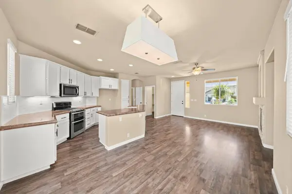 8412 Pinyon Pine PL, Antelope, CA 95843