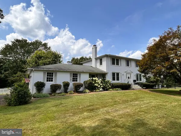 409 COOK MOUNTAIN DR, Brightwood, VA 22715