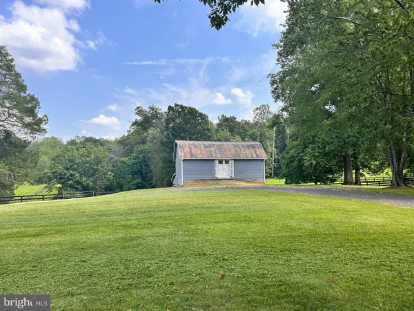 409 COOK MOUNTAIN DR, Brightwood, VA 22715