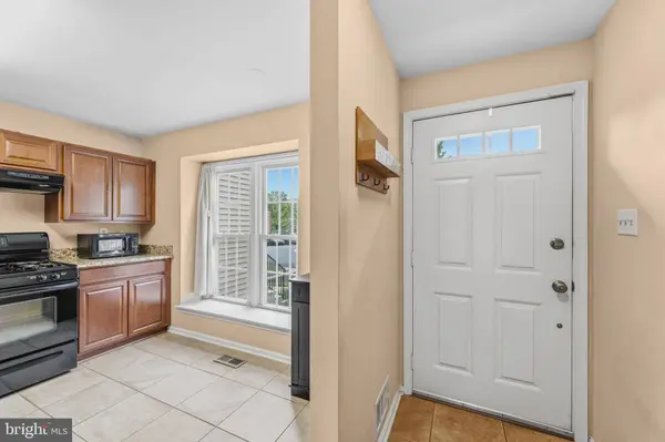14422 SALISBURY PLAIN CT, Centreville, VA 20120
