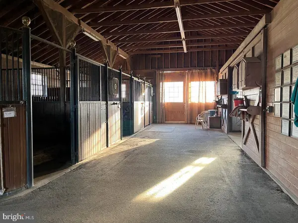 409 COOK MOUNTAIN RD, Brightwood, VA 22715