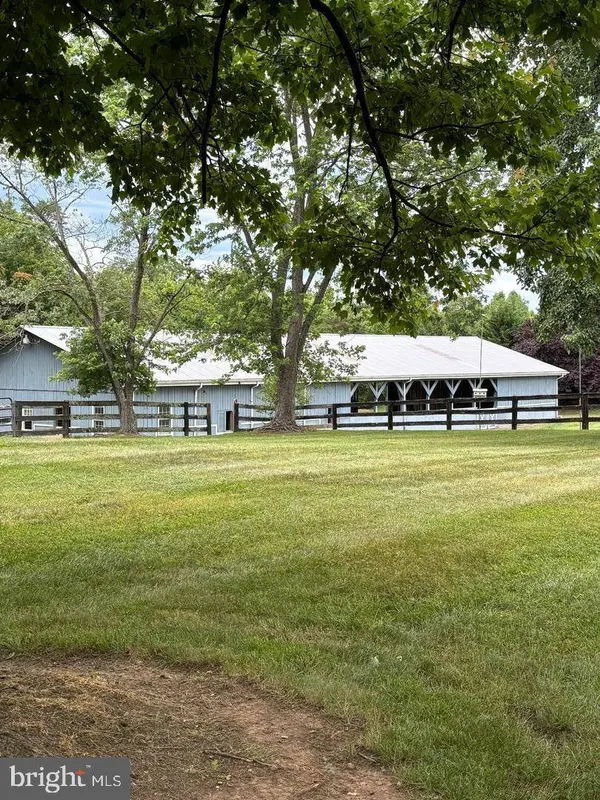 409 COOK MOUNTAIN RD, Brightwood, VA 22715