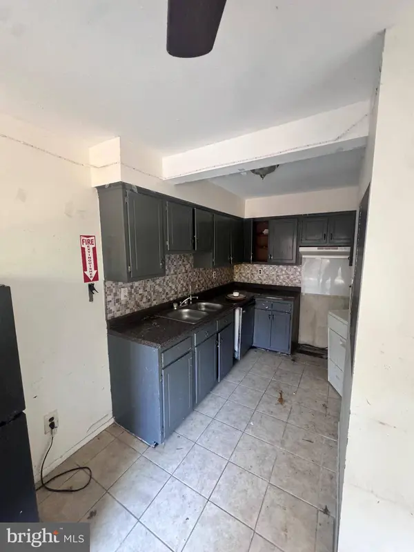 111 PRESIDENTIAL DR, Sicklerville, NJ 08081