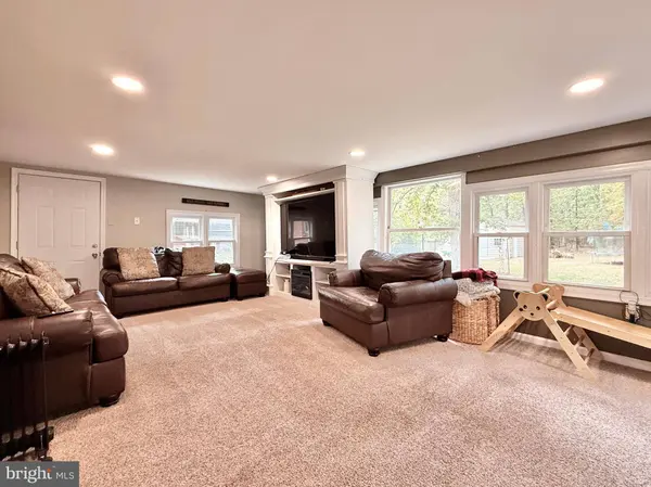 1325 JANVIER RD, Williamstown, NJ 08094