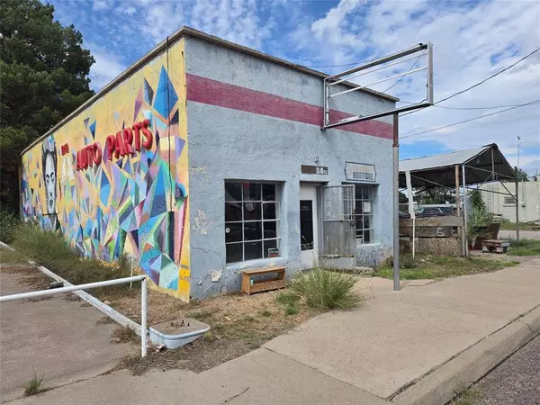 310 San Antonio Street, Marfa, TX 79843