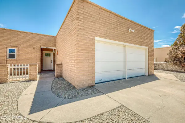 2212 Uranus AVE, Las Cruces, NM 88012