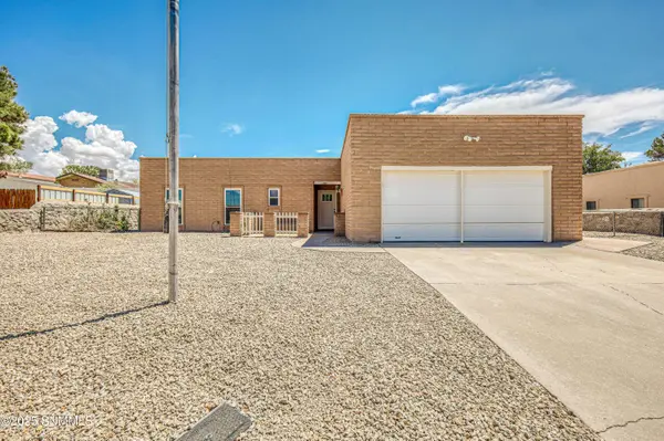 2212 Uranus AVE, Las Cruces, NM 88012
