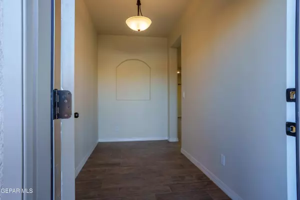 4561 Mark Avizo, El Paso, TX 79912