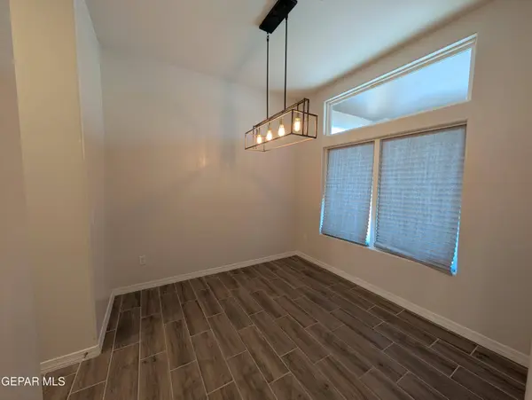 517 La Entrada CIR, Sunland Park, NM 88063