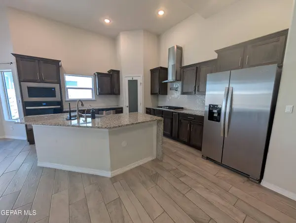 132 ESTHER TRL, Sunland Park, NM 88063