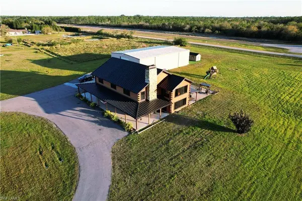 3040 Trail Dairy CIR, North Fort Myers, FL 33917