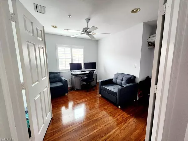 6270 Huntington Lakes CIR #201, Naples, FL 34119