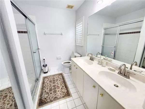 6270 Huntington Lakes CIR #201, Naples, FL 34119