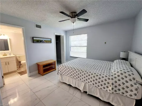 3615 Boca Ciega DR #212, Naples, FL 34112