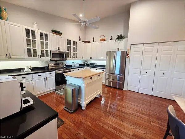 6775 Huntington Lakes CIR #202, Naples, FL 34119