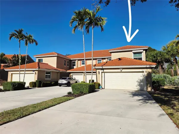6775 HUNTINGTON LAKES CIR #202, Naples, FL 34119