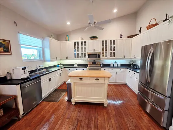 6775 HUNTINGTON LAKES CIR #202, Naples, FL 34119