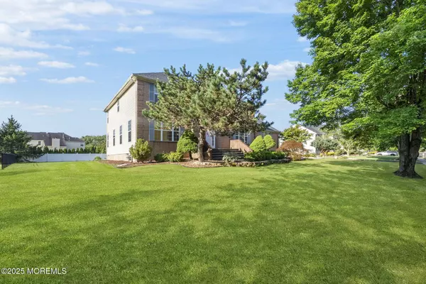 68 Stevenson Drive, Marlboro, NJ 07746