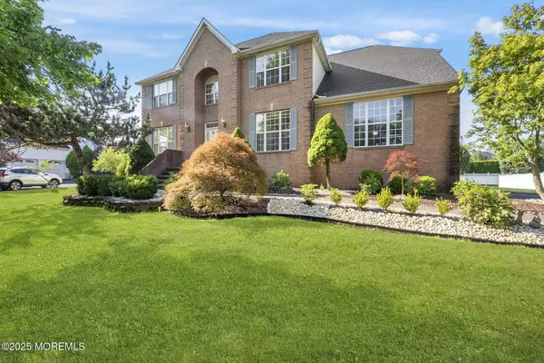 68 Stevenson Drive, Marlboro, NJ 07746