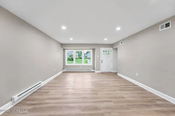 61 Piazza Vittoria #C, Freehold, NJ 07728
