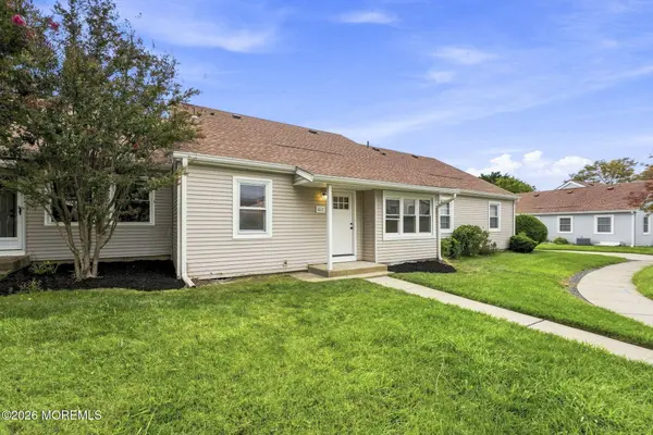 61 Piazza Vittoria #C, Freehold, NJ 07728